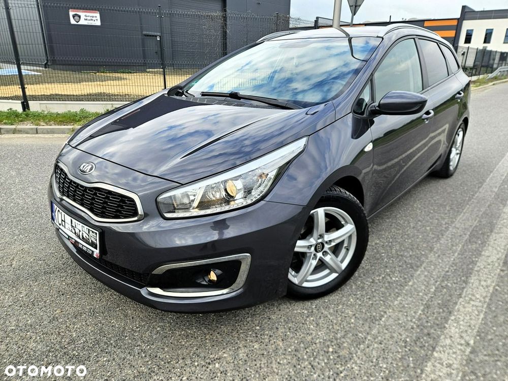 Kia Ceed 1.6 CRDi 128 Dream-Team Edition - 13