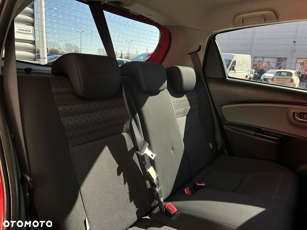 Toyota Yaris 1.33 Premium EU6 - 23