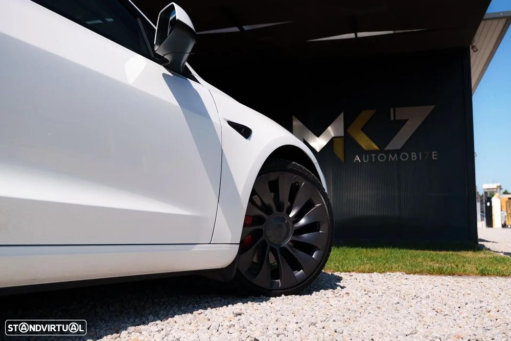 Tesla Model 3 Performance Dual Motor AWD - 24
