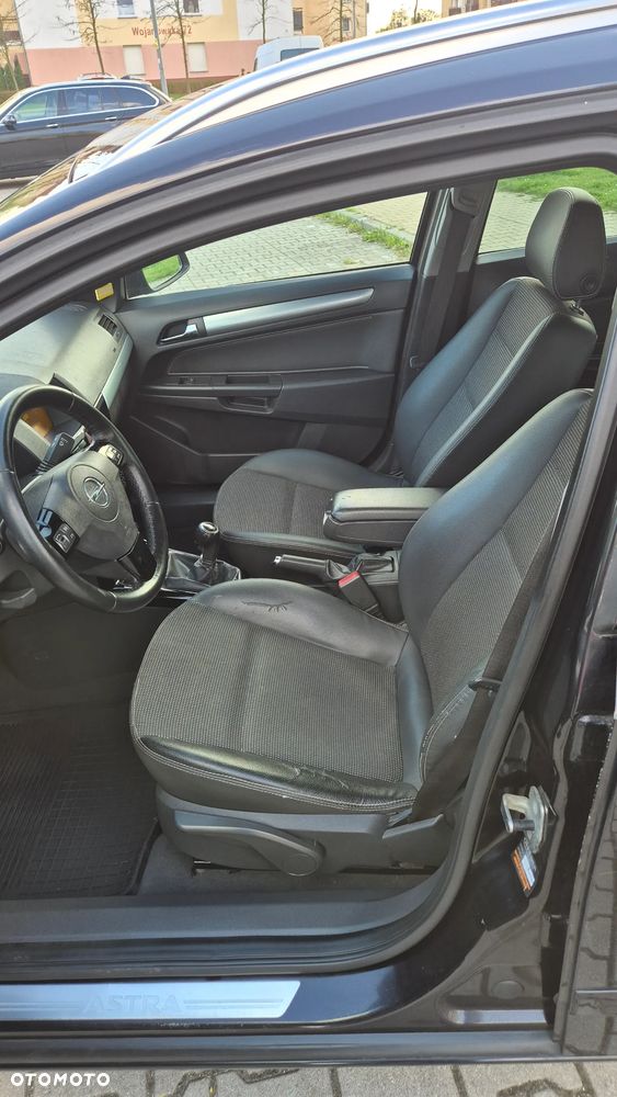 Opel Astra 1.7 CDTI DPF Cosmo - 13