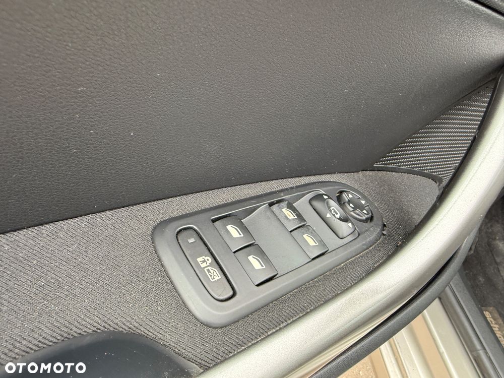 Peugeot 308 HDi FAP 110 Tendance - 11