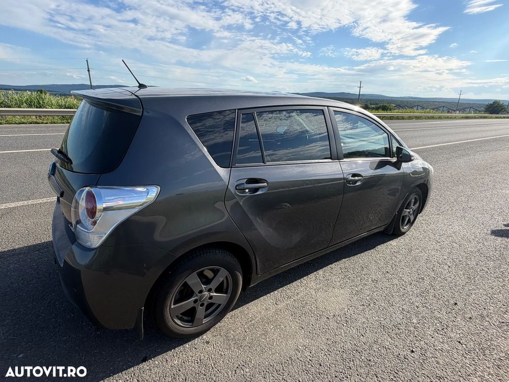 Toyota Verso - 3