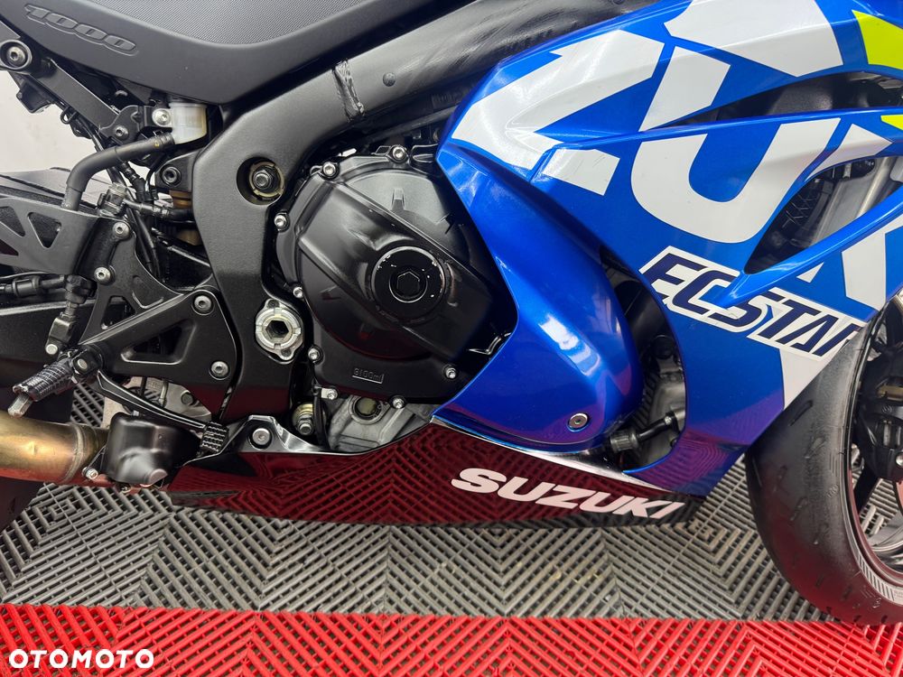 Suzuki GSX-R - 33