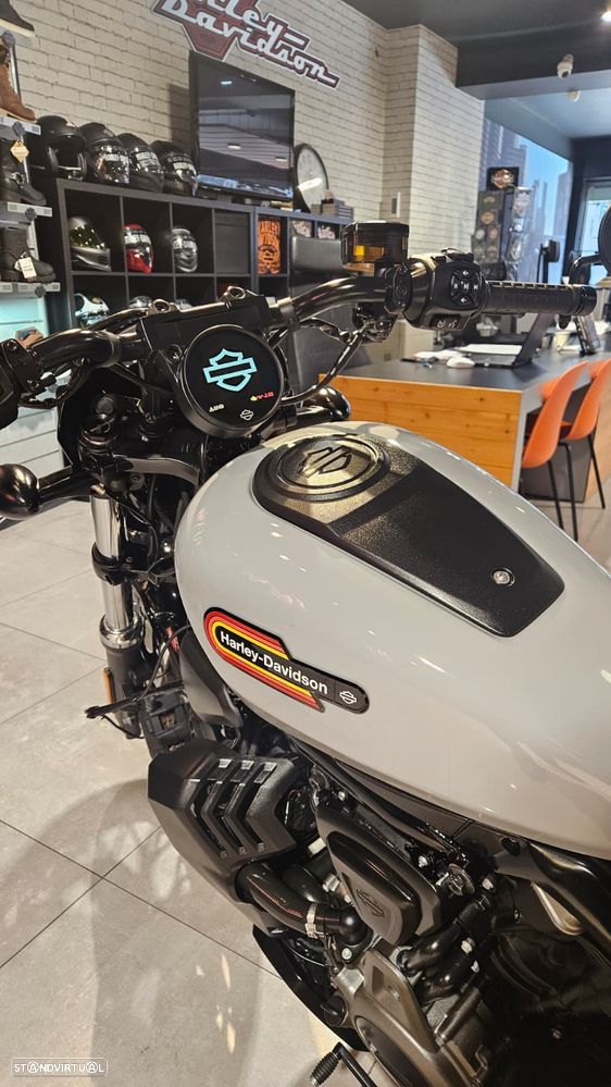 Harley-Davidson Sportster Nightster Special - 11