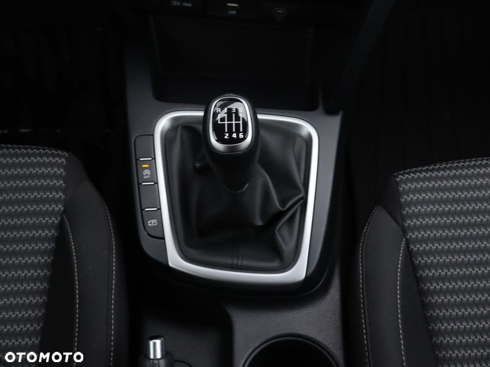Kia XCeed 1.5 T-GDI M - 14