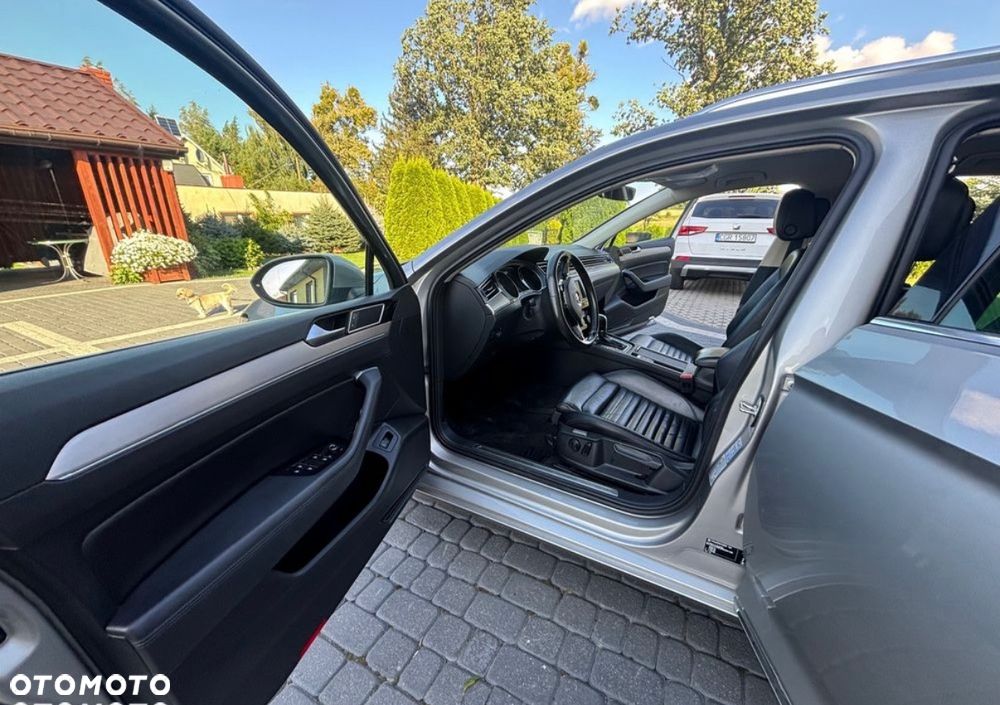 Volkswagen Passat 2.0 TDI SCR 4Mot DSG Highline - 10