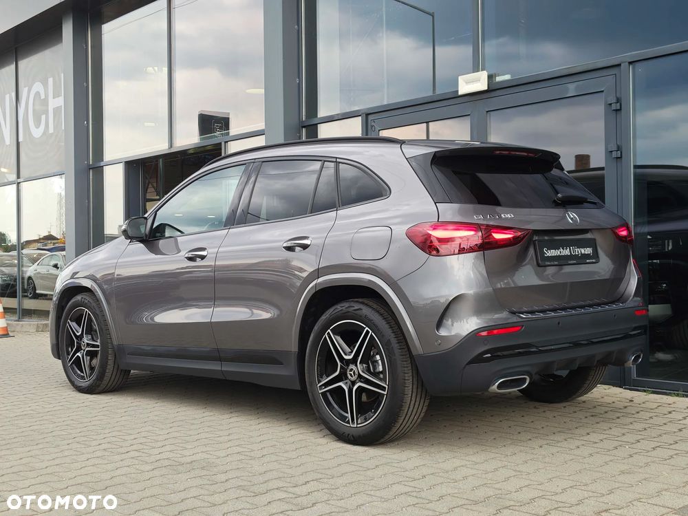 Mercedes-Benz GLA 200 AMG Line - 3