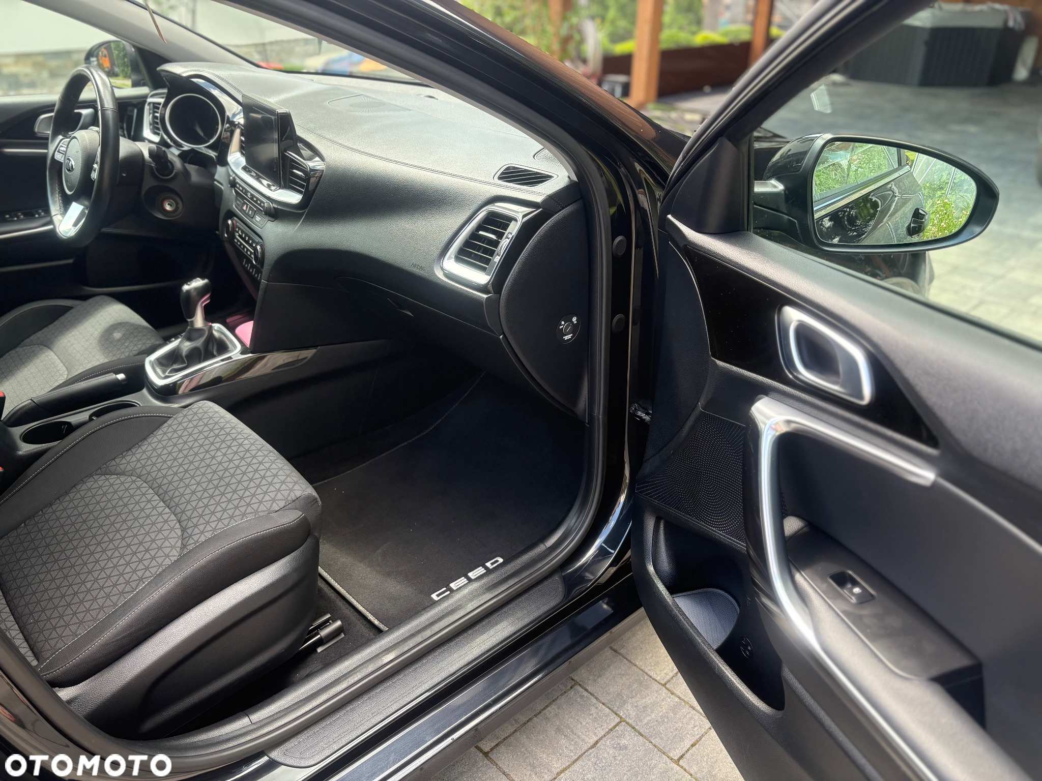 Kia Ceed - 14
