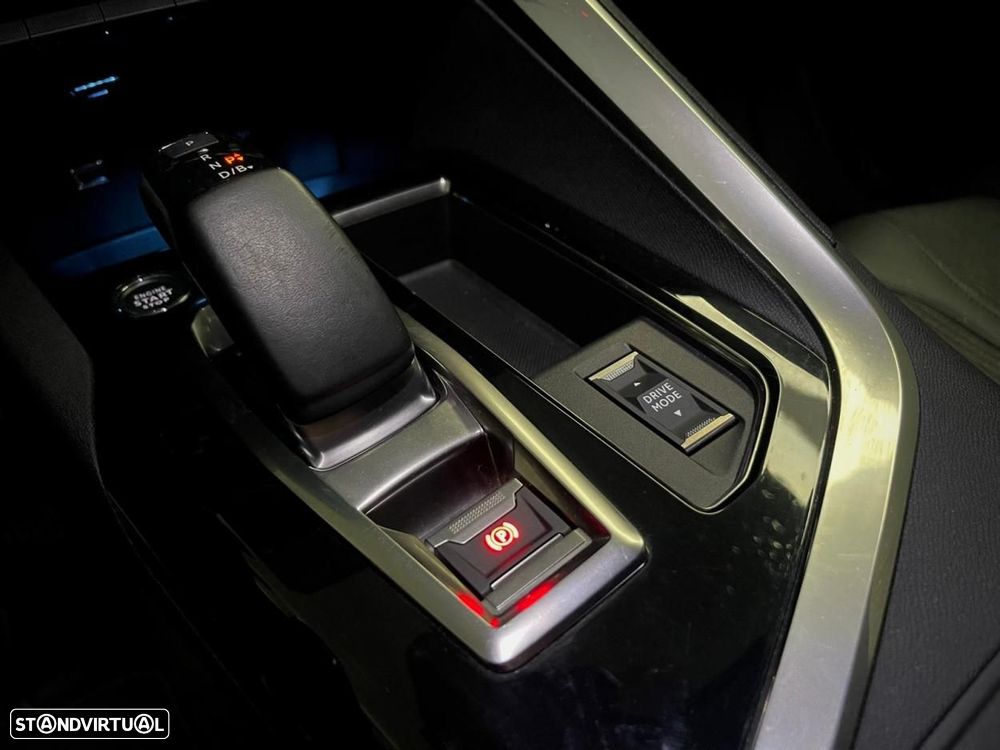 Peugeot 3008 1.6 Hybrid Allure Pack e-EAT8 - 22