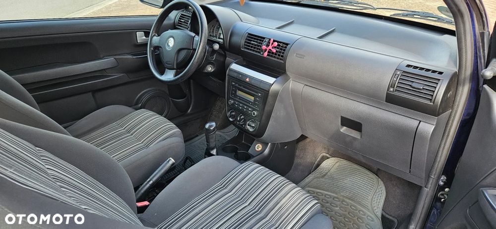 Volkswagen Fox 1.2 - 9