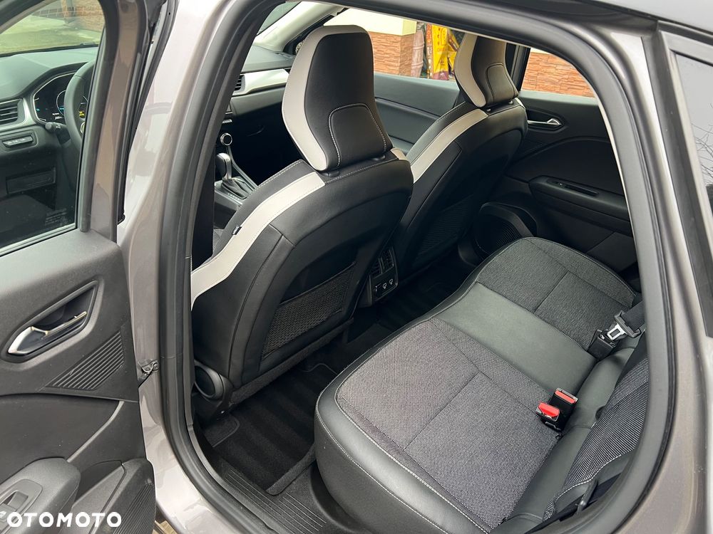 Renault Captur - 22