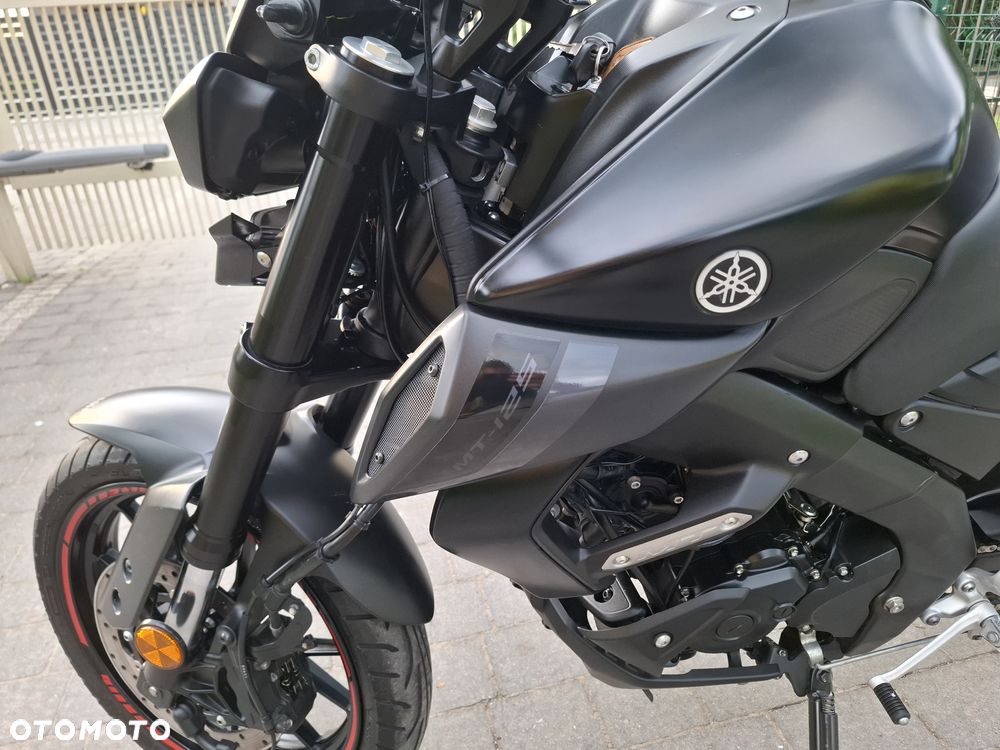 Yamaha MT - 24