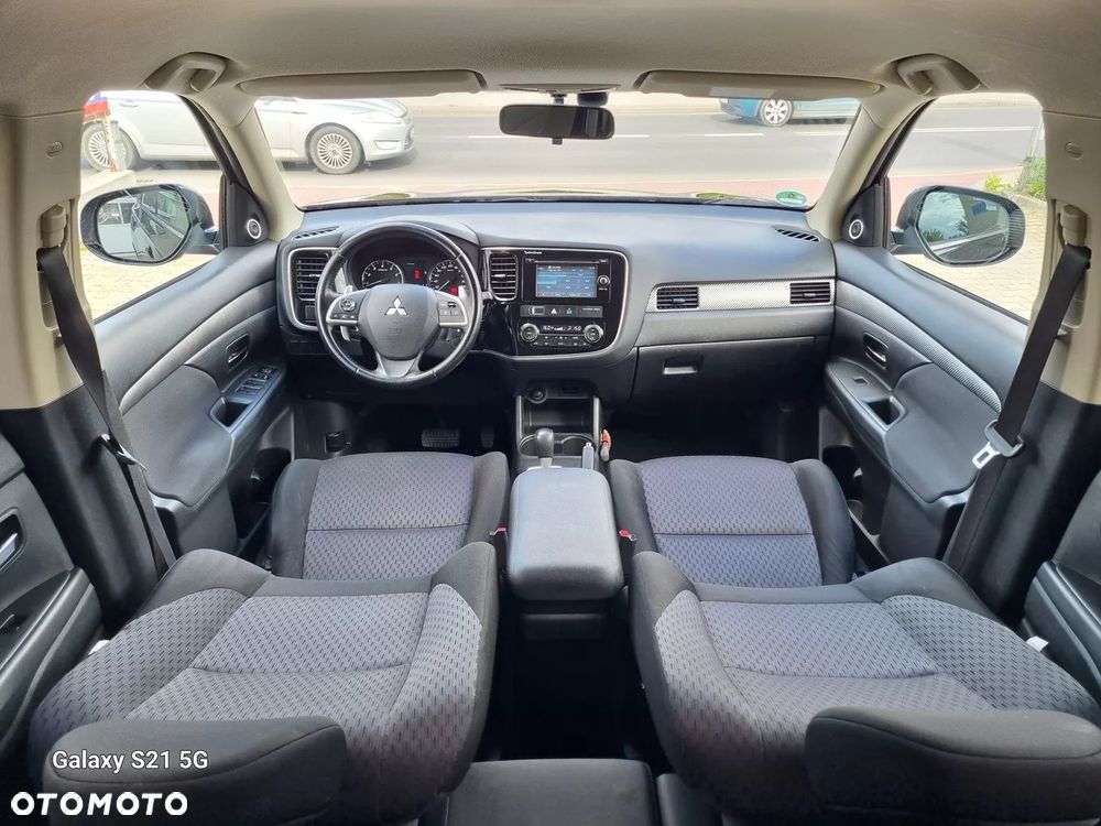 Mitsubishi Outlander 2.0 2WD CVT Edition - 15