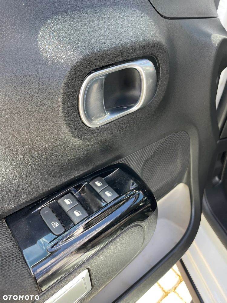 Citroën C3 1.2 PureTech Shine - 16