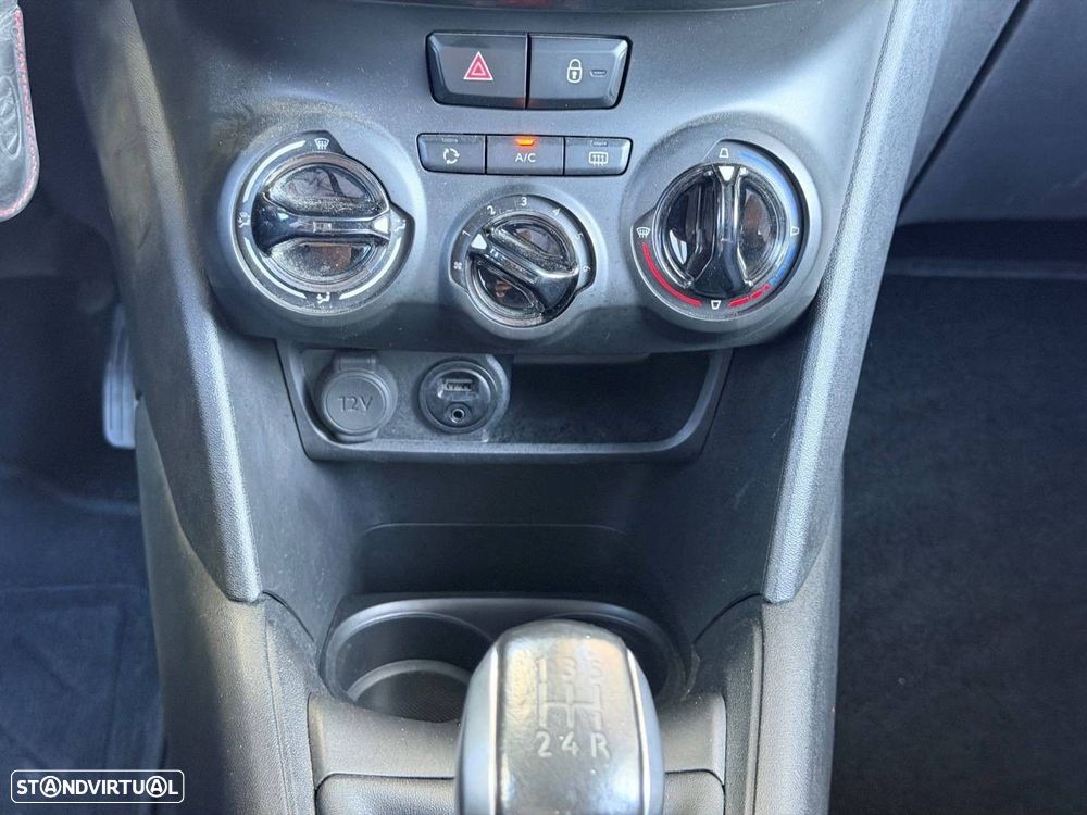 Peugeot 208 1.2 PureTech Style - 29