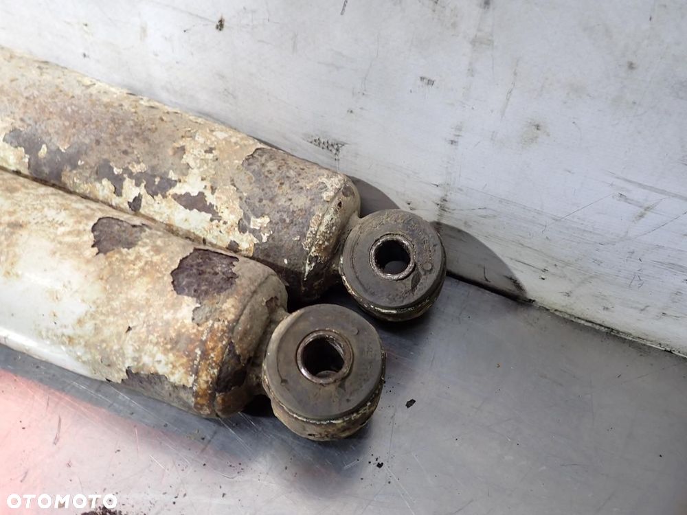 AMORTYZATORY PRZEDNIE LIFT 2 CALE JEEP GRAND CHEROKEE 4.0 - 3