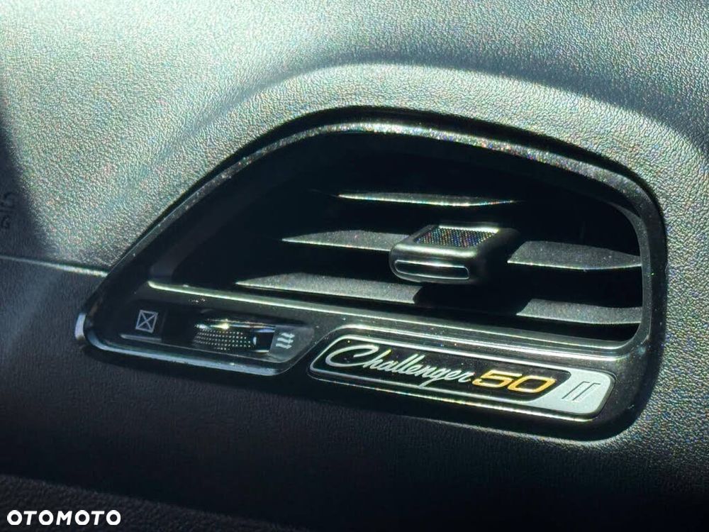 Dodge Challenger 5.7 R/T - 11