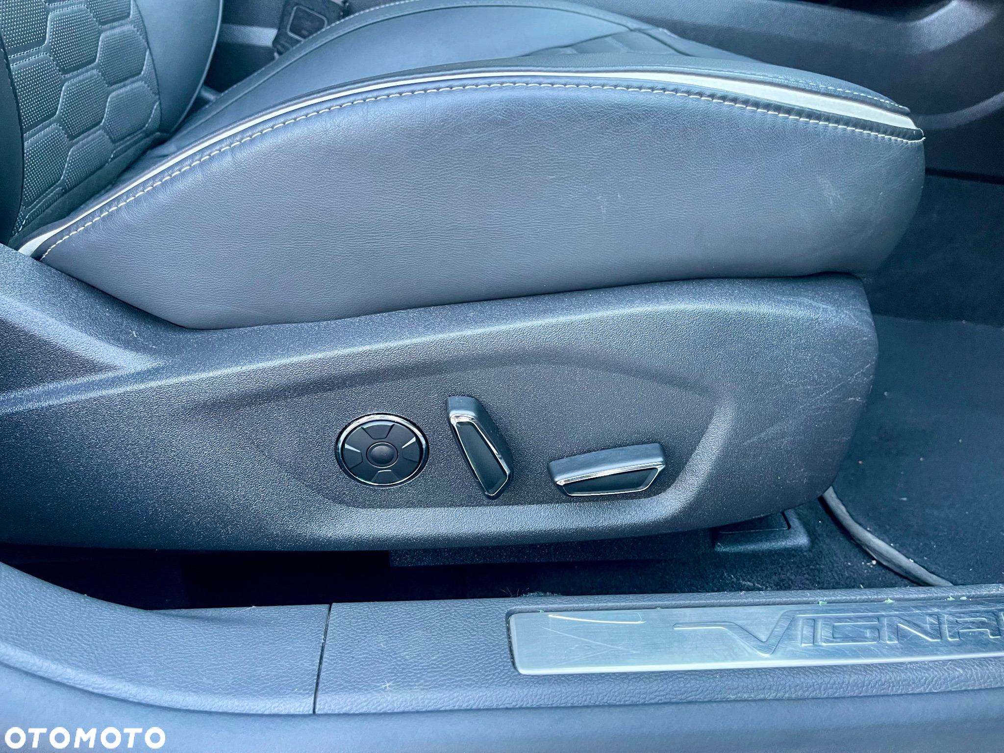 Ford Mondeo 2.0 Hybrid Vignale Plus - 20