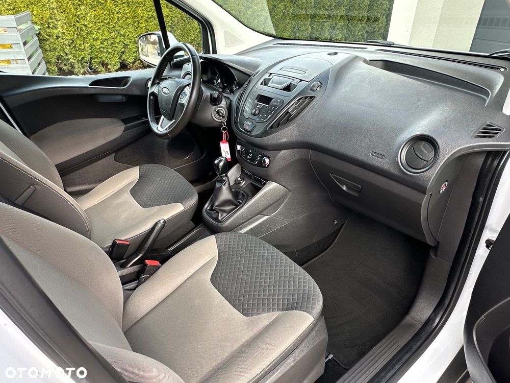 Ford Tourneo Courier 1.5 TDCi S&S Ambiente - 31