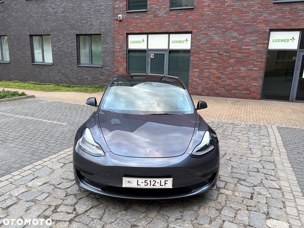 Tesla Model 3 Standard Range Plus - 1