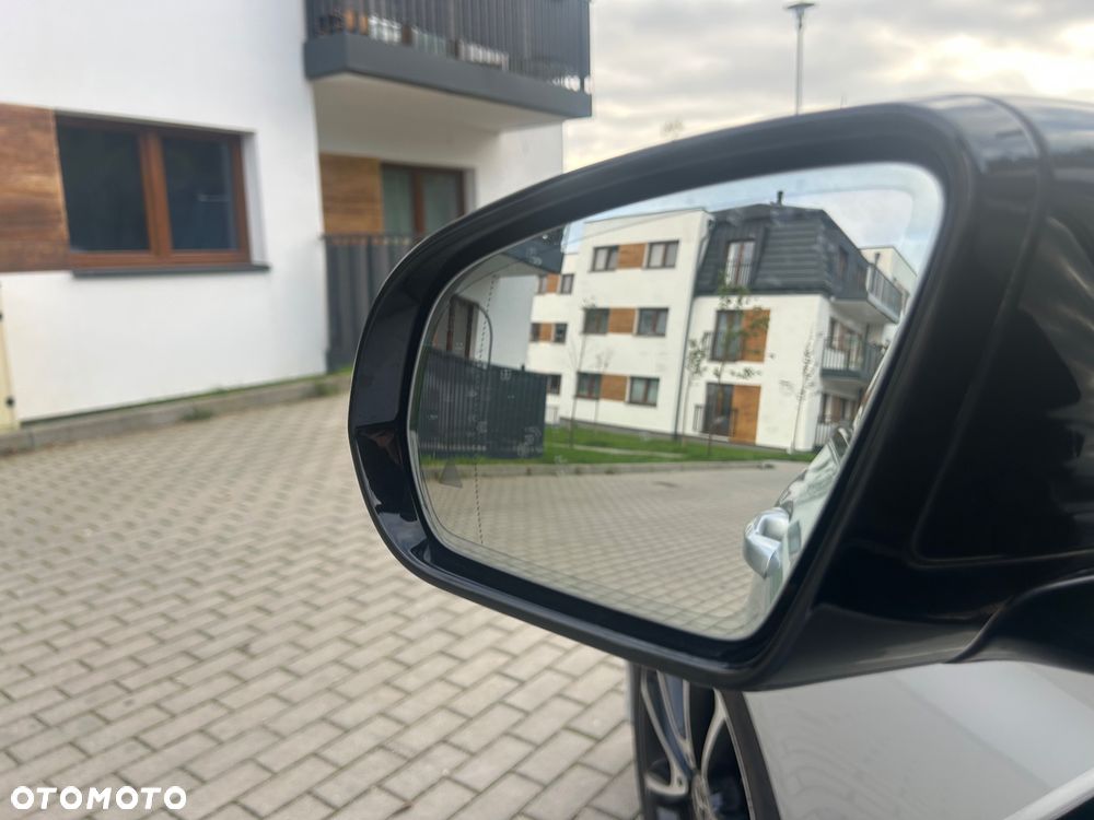 Mercedes-Benz Klasa E 220 d T 9G-TRONIC - 23