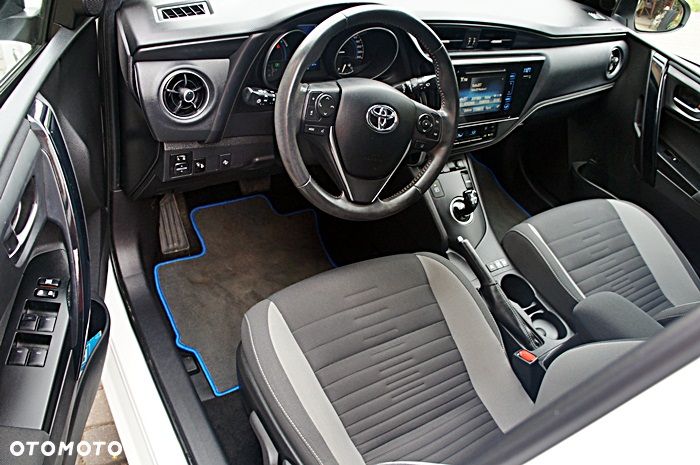 Toyota Auris 1.8 HSD Luna - 4