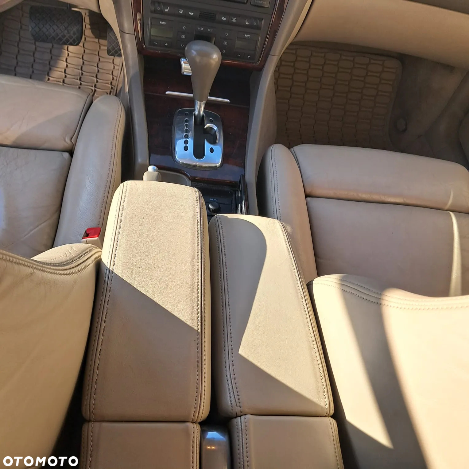 Audi A8 4.2 Quattro - 31