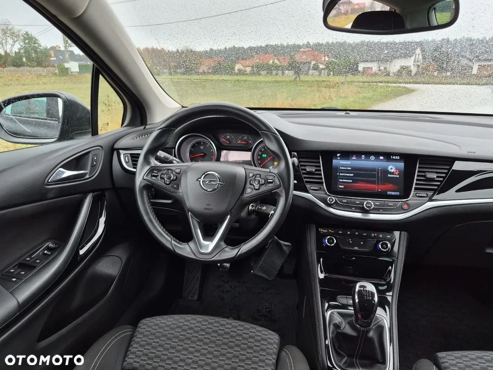 Opel Astra 1.4 Turbo Innovation - 14