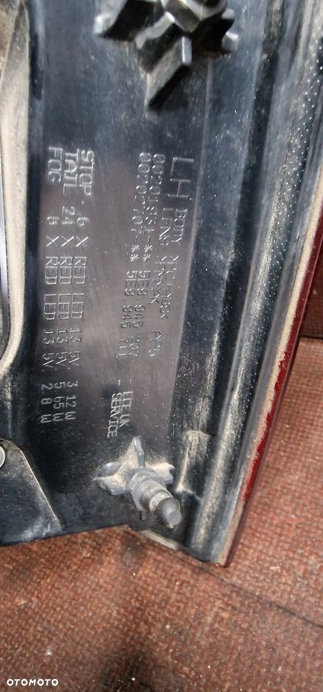 LAMPA TYLNA PRAWA/ LEWA  SKODA OCTAVIA III Lift KOMBI 5E9945207 5E9945208 - 9