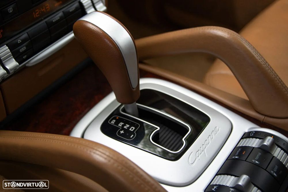 Porsche Cayenne Tiptronic - 38