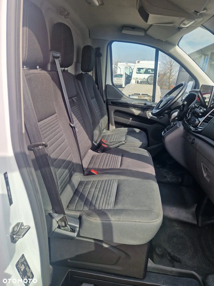 Ford Transit Custom L1H1 AUTOMAT TITANIUM PHEV FV23% - 14