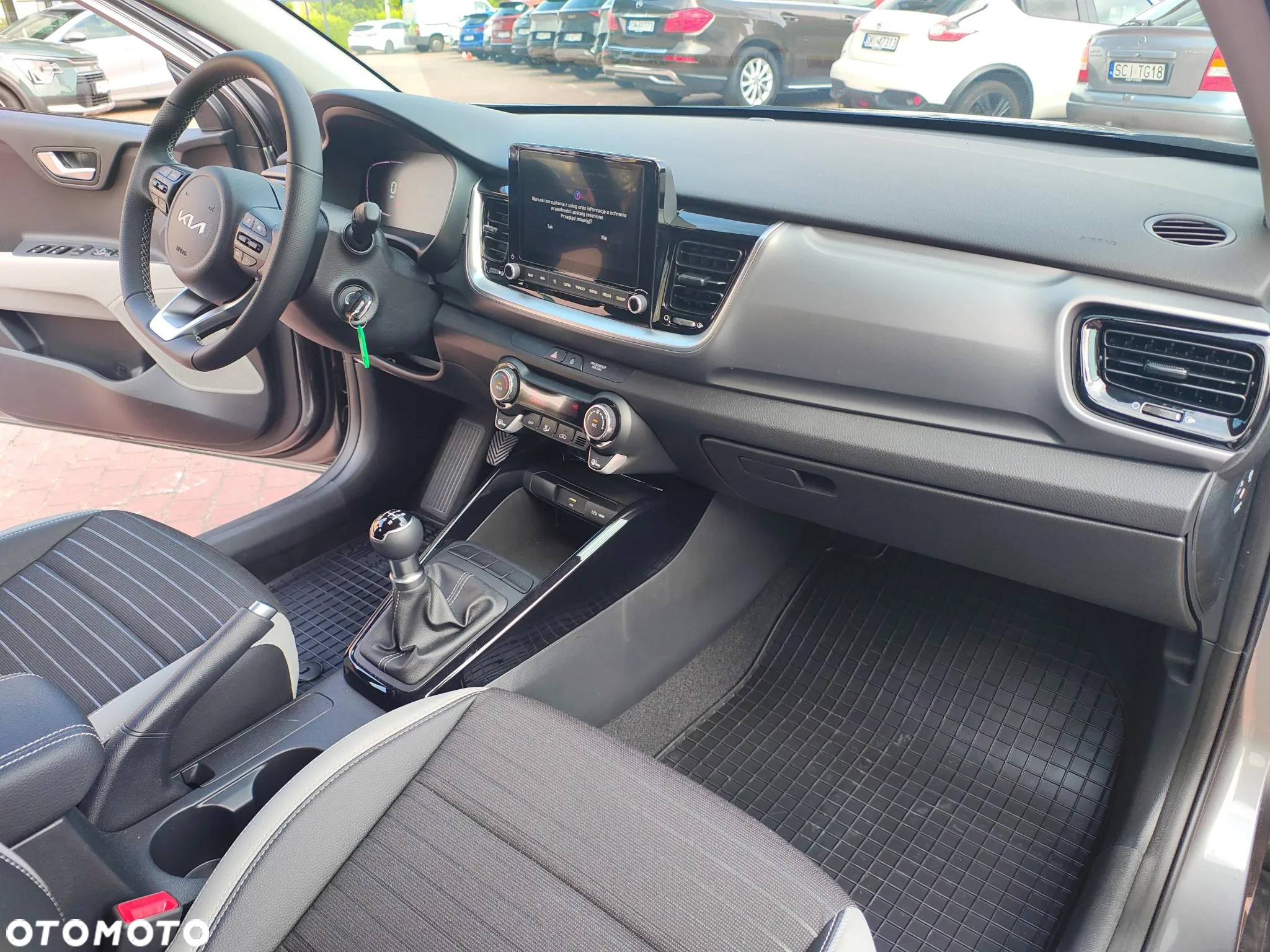 Kia Stonic 1.2 L - 19