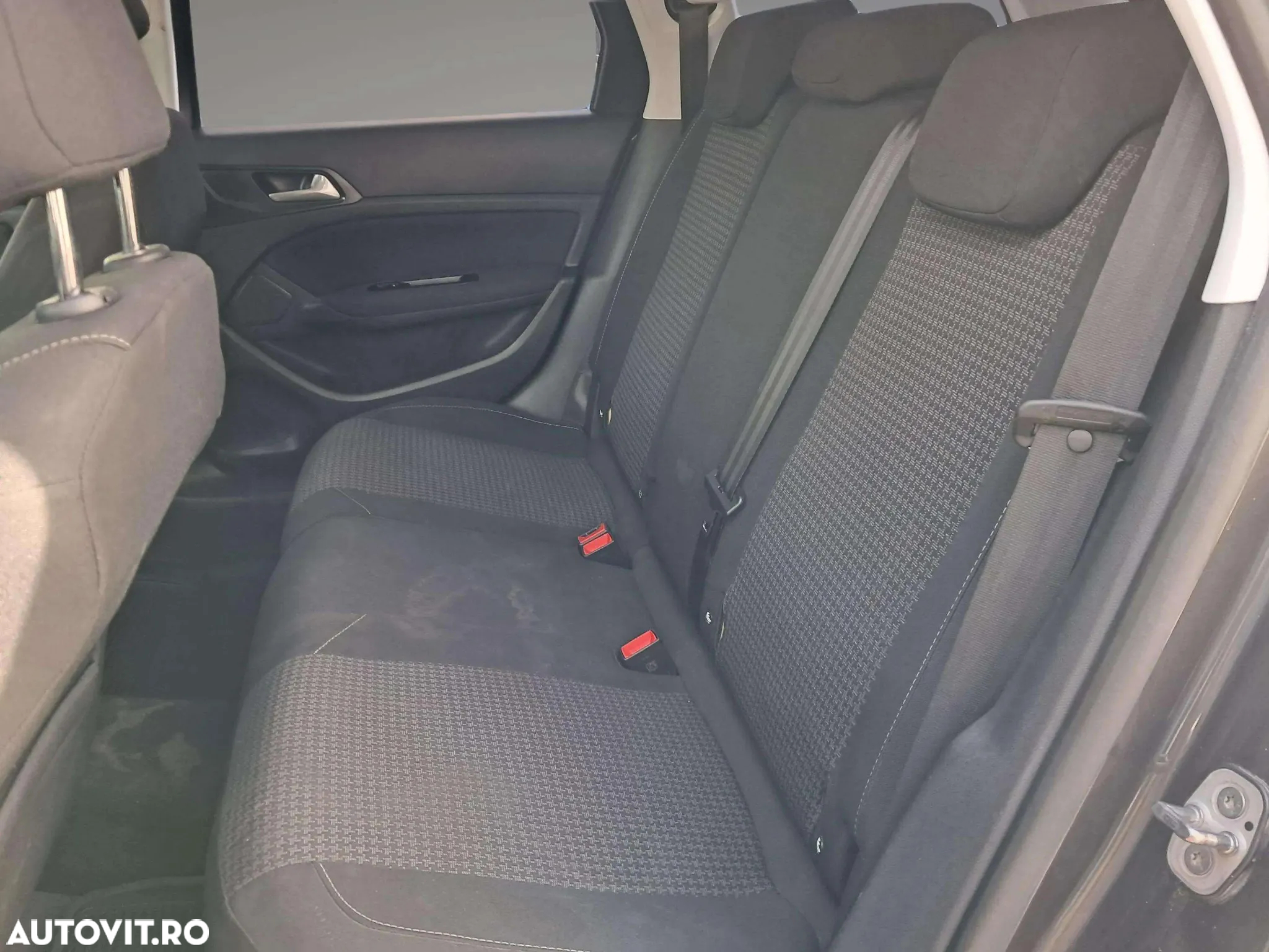 Peugeot 308 1.2 L PureTech Turbo S&S Active Aut. - 16