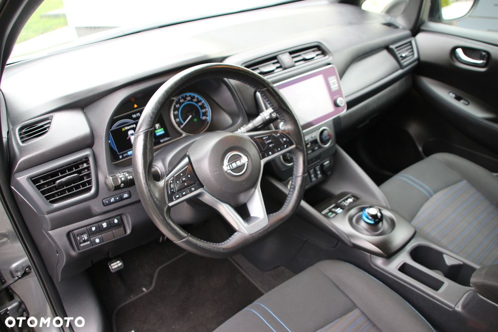 Nissan Leaf 40kWh Acenta - 11