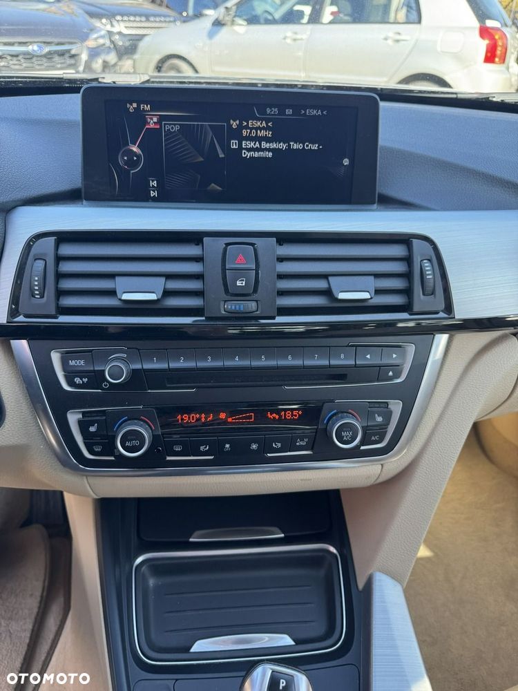 BMW Seria 3 330d Luxury Line sport - 12