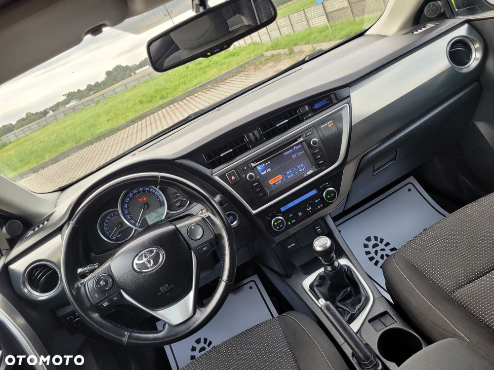 Toyota Auris 1.33 VVT-i Premium Comfort - 23
