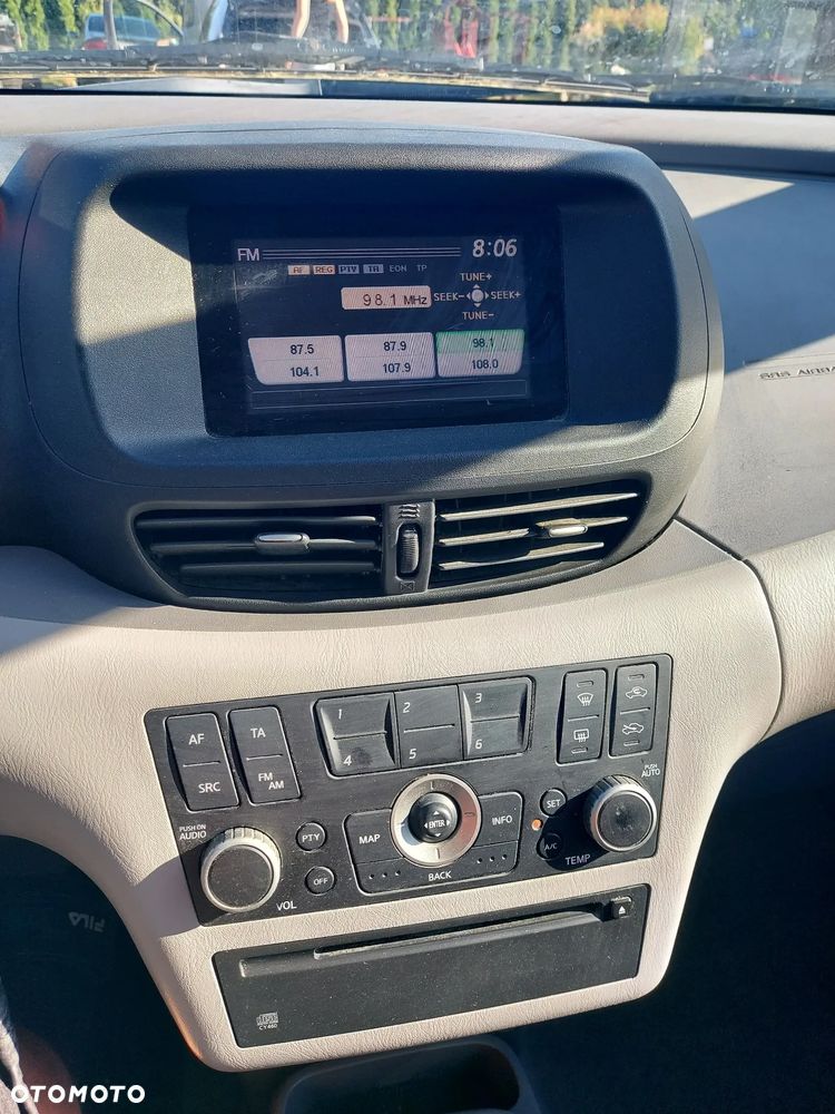 Nissan Almera Tino tekna - 7