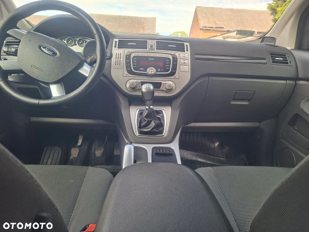 Ford Kuga 2010 photo 4