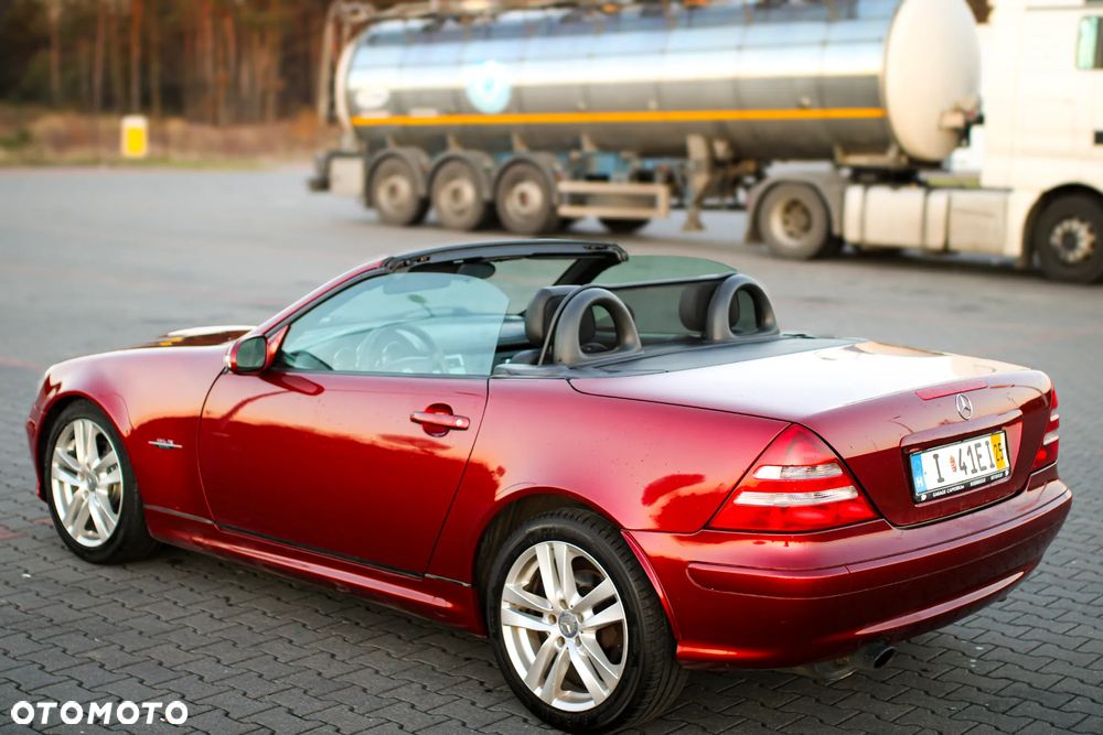 Mercedes-Benz SLK - 32