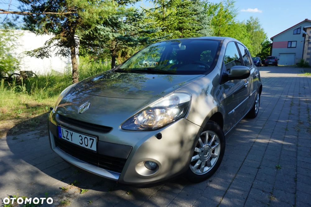 Renault Clio 1.2 16V 75 Expression - 9