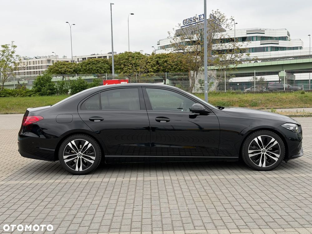 Mercedes-Benz Klasa C 180 mHEV Avantgarde - 9