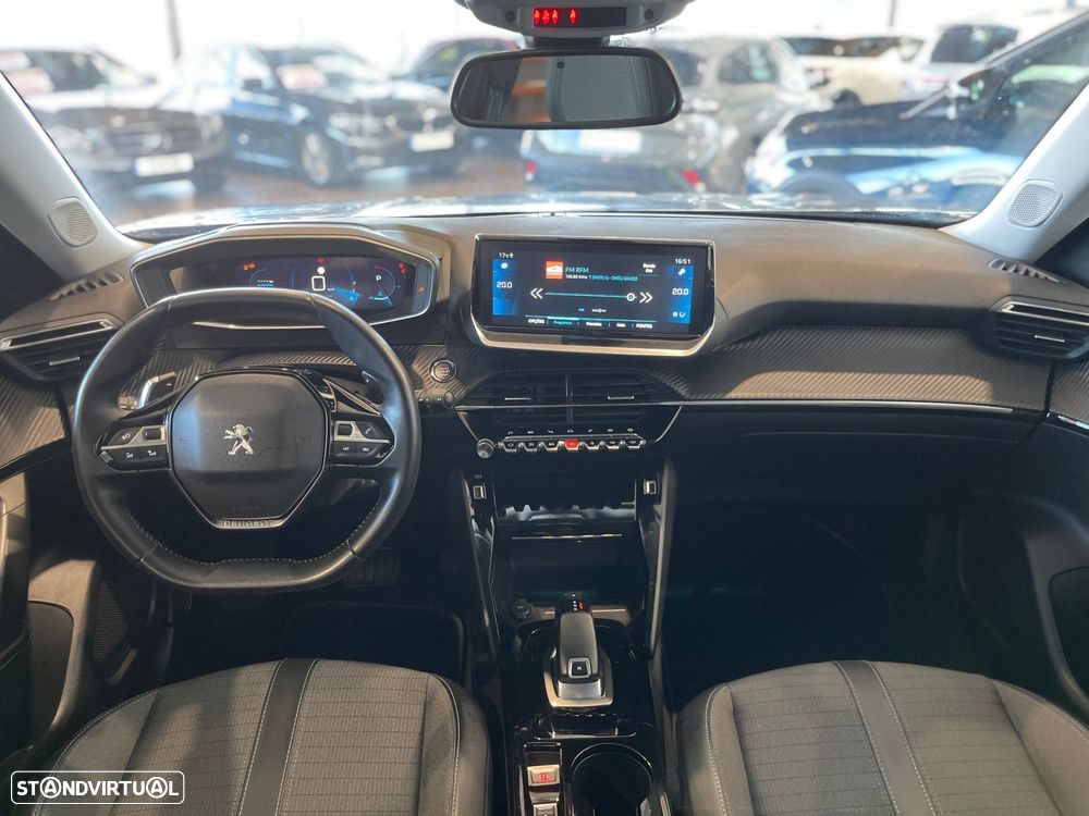 Peugeot 2008 1.2 PureTech Allure Pack EAT8 - 29