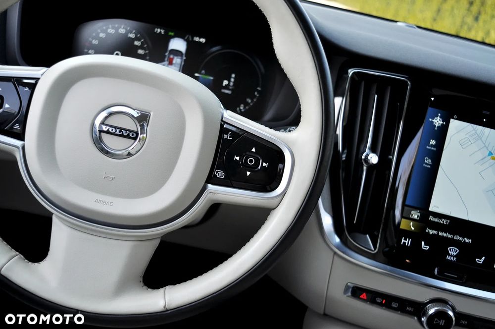 Volvo V60 T6 AWD Recharge Geartronic Inscription - 27