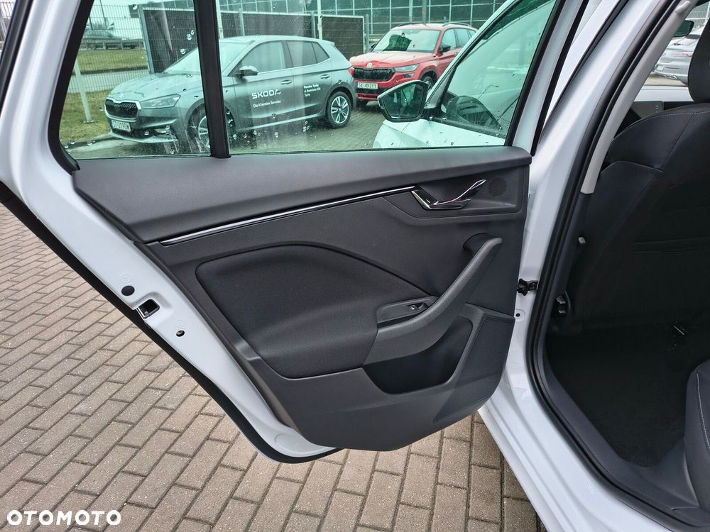 Skoda Kamiq 1.0 TSI Selection DSG - 16