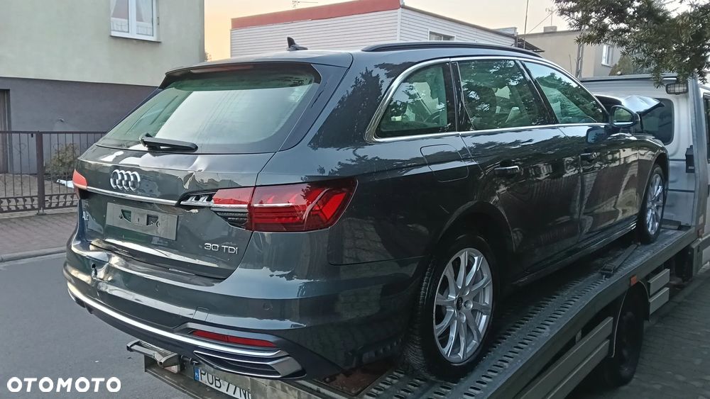 Audi A4 Avant 2.0 TDI S tronic - 36