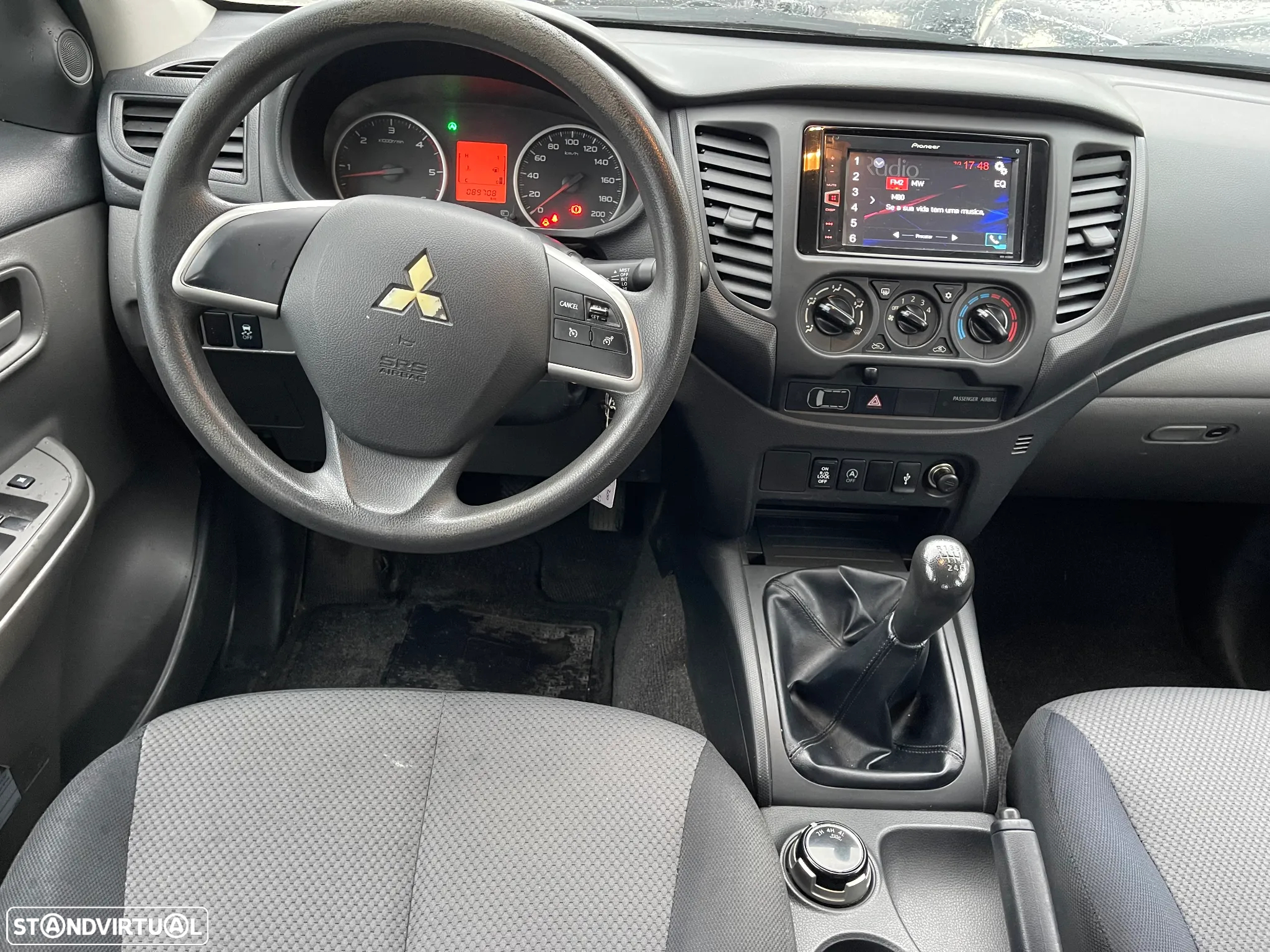 Mitsubishi L200 2.4 DI-D CD INVITE 4WD - 17