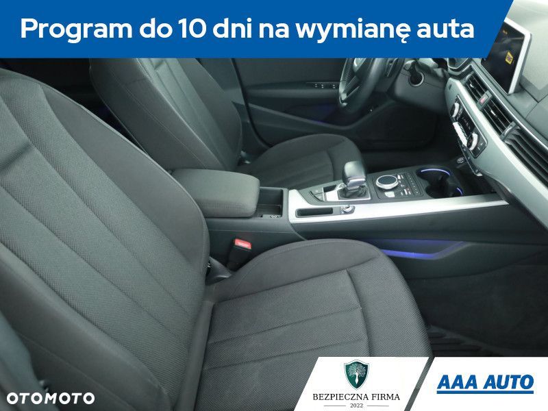 Audi A4 Limousine - 9
