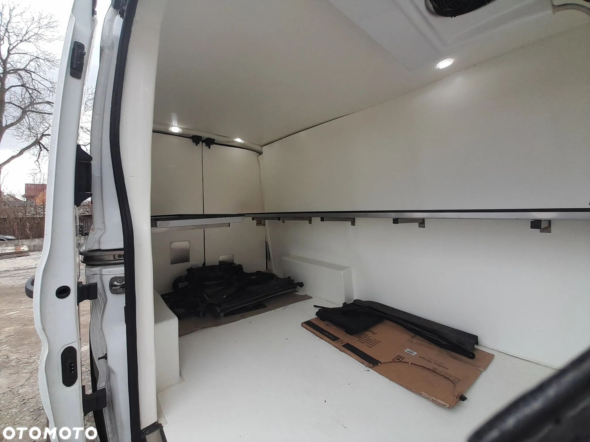 Ford Transit - 1