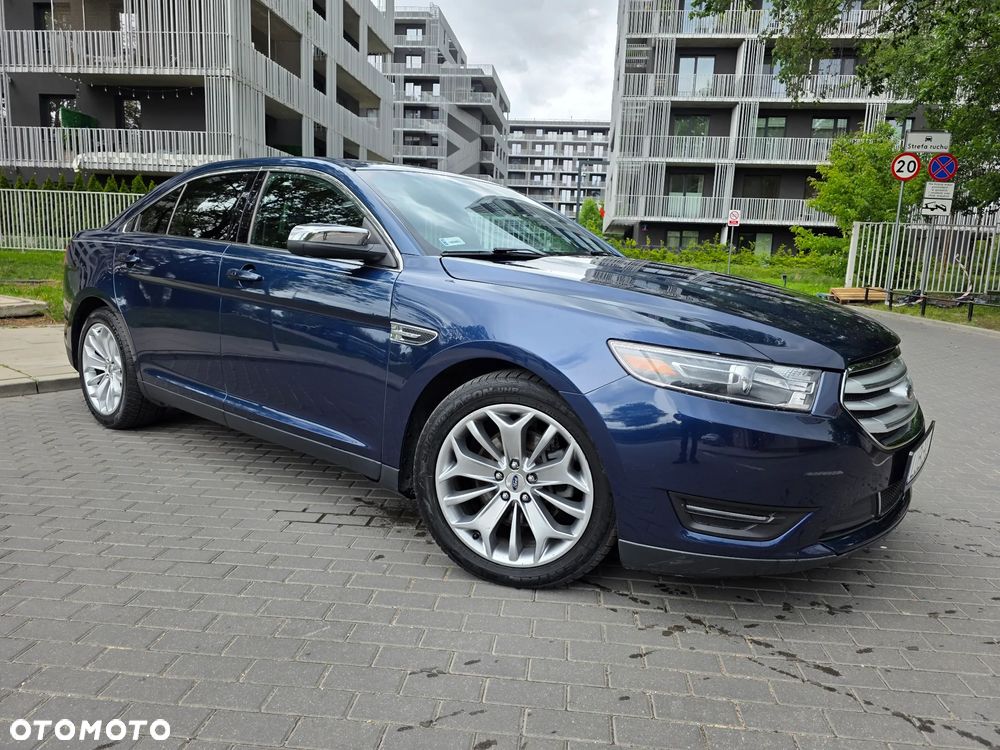 Ford Taurus - 1