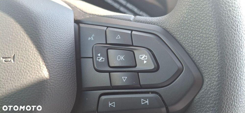 Volkswagen Transporter Furgon 2.0 TDI 150 KM automat - 24